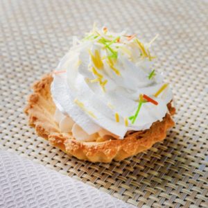 Пирожное Корзиночка с бананом